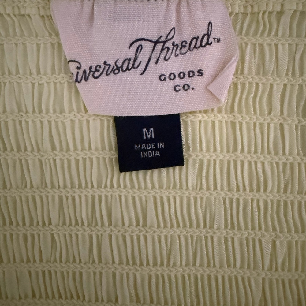 Universal Thread Light Yellow Top NWT - image 4